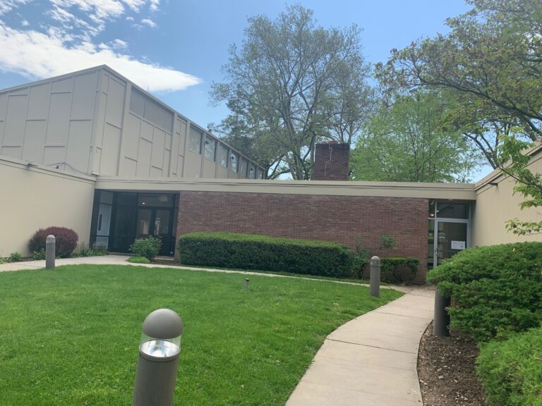 Manhasset Synagogue - 1